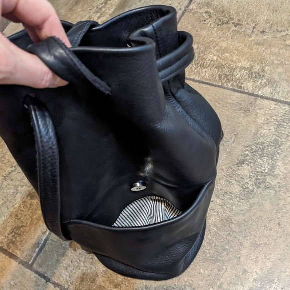 Erin Templeton Butter Soft Leather Double Long Leather Handle Bucket Bag Black - Picture 9 of 15